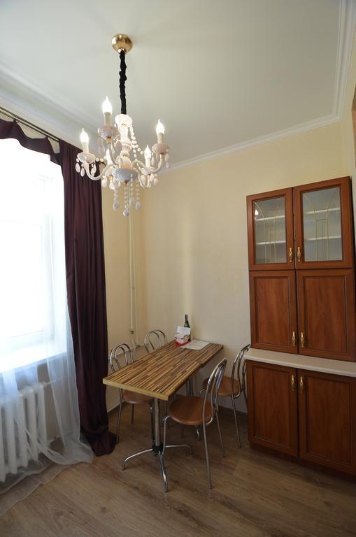 Apartments On Sobornaya Street Near The Waterfront Mykolaïv Chambre photo